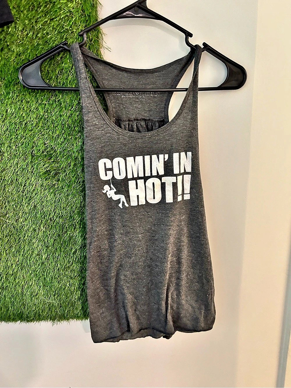 White Mountain Graphic Tank Top in Gray